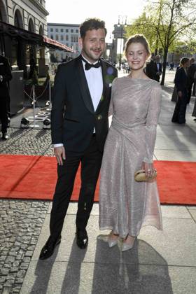 ABB PRESSEBALL-Felix Banaszak mit Begleitung Frau ,Bundesvorsitzender von Buendnis 90 Die Gruenen, zu Gast auf dem 73.Bundespresseball im Hotel Adlon Kempinski am 17.04.2026 in Berlin