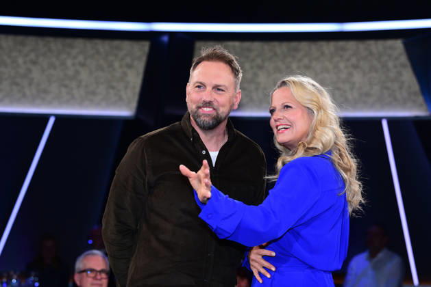 Steven Gaetjen und Barbara Schoeneberger bei der NDR Talk Show am 17.04.2026 in Hamburg NDR Talk Show am 17.04.2026 in Hamburg