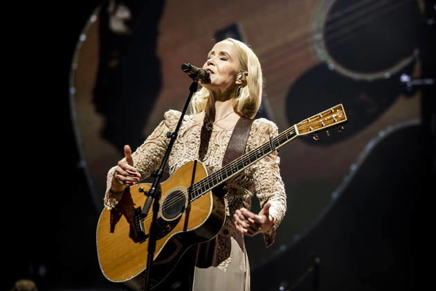 Tina Dickow live in Copenhagen, Denmark Copenhagen, Denmark. 17th, April 2026. The Danish singer and songwriter er Tina Dickow performs a live concert at Royal Arena in Copenhagen. Denmark, Copenhagen  Copyright: xGonzalesxPhoto LassexLagonix