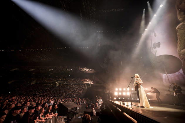 Tina Dickow live in Copenhagen, Denmark Copenhagen, Denmark. 17th, April 2026. The Danish singer and songwriter er Tina Dickow performs a live concert at Royal Arena in Copenhagen. Denmark, Copenhagen  Copyright: xGonzalesxPhoto LassexLagonix