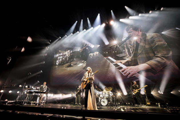 Tina Dickow live in Copenhagen, Denmark Copenhagen, Denmark. 17th, April 2026. The Danish singer and songwriter er Tina Dickow performs a live concert at Royal Arena in Copenhagen. Denmark, Copenhagen  Copyright: xGonzalesxPhoto LassexLagonix