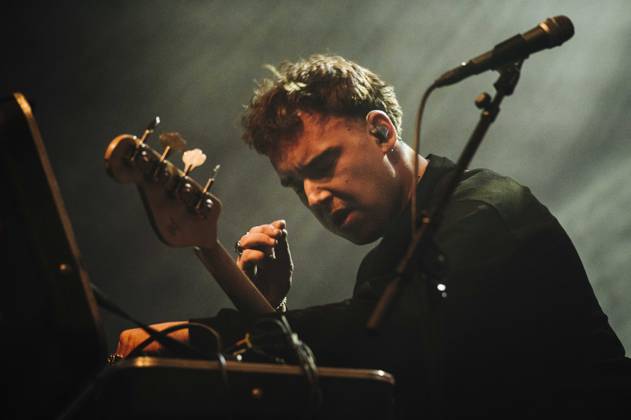 Konzert von GANS in Berlin Konzert der britischen Post-Punk-Band GANS am 17.04.2026 im Berliner Huxleys Neue Welt. Hier im Bild Thomas Rhodes., Berlin Berlin Deutschland Neukölln