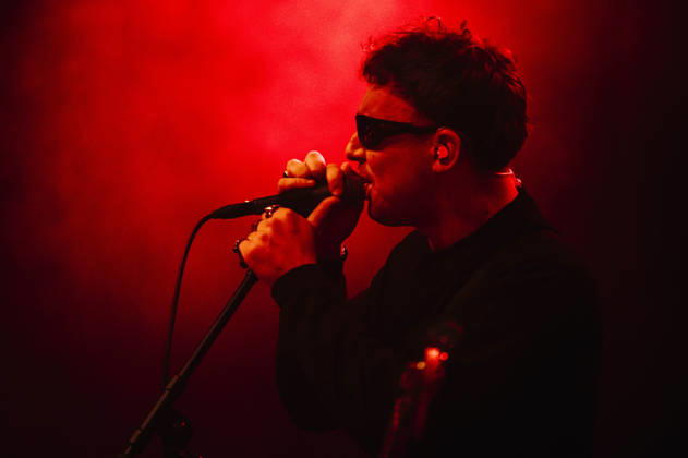 Konzert von GANS in Berlin Konzert der britischen Post-Punk-Band GANS am 17.04.2026 im Berliner Huxleys Neue Welt. Hier im Bild Thomas Rhodes., Berlin Berlin Deutschland Neukölln