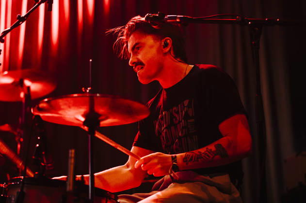 Konzert von GANS in Berlin Konzert der britischen Post-Punk-Band GANS am 17.04.2026 im Berliner Huxleys Neue Welt. Hier im Bild Iuan Woodman., Berlin Berlin Deutschland Neukölln