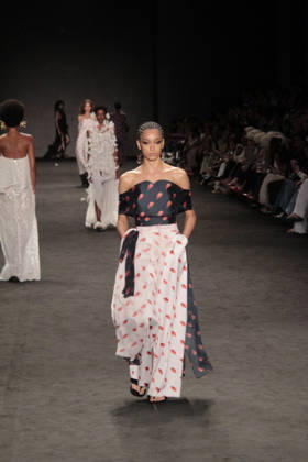 RIO DE JANEIRO, RJ - 17.04.2026: RIO FASHION WEEK 2026 - Fashion show by the brand Apartamento 03 on the third day of Rio Fashion Week 2026, at Pier Maua, Rio de Janeiro. x2927270x  CarlosxEliasxJunior