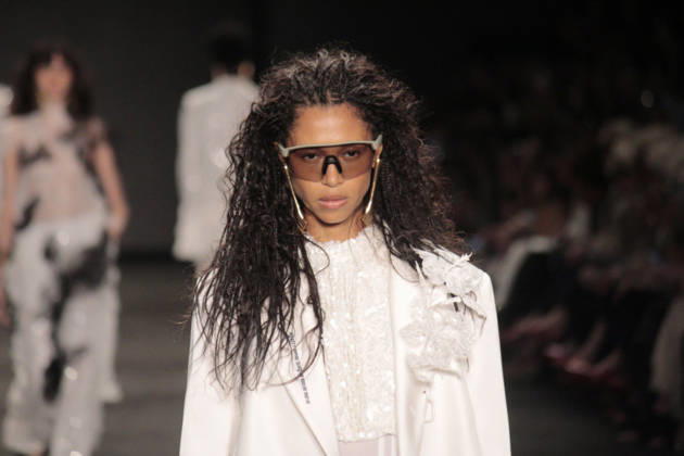 RIO DE JANEIRO, RJ - 17.04.2026: RIO FASHION WEEK 2026 - Fashion show by the brand Apartamento 03 on the third day of Rio Fashion Week 2026, at Pier Maua, Rio de Janeiro. x2927279x  CarlosxEliasxJunior