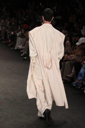 RIO DE JANEIRO, RJ - 17.04.2026: RIO FASHION WEEK 2026 - Fashion show by the brand Apartamento 03 on the third day of Rio Fashion Week 2026, at Pier Maua, Rio de Janeiro. x2927293x  CarlosxEliasxJunior