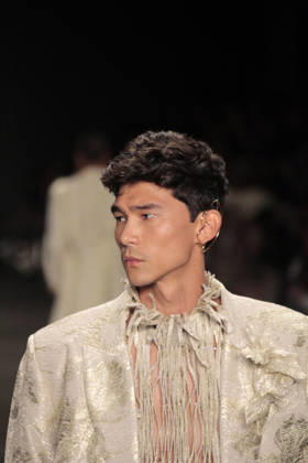 RIO DE JANEIRO, RJ - 17.04.2026: RIO FASHION WEEK 2026 - Fashion show by the brand Apartamento 03 on the third day of Rio Fashion Week 2026, at Pier Maua, Rio de Janeiro. x2927301x  CarlosxEliasxJunior