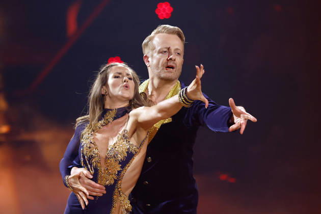 Entertainer Ross Antony und Profitänzerin Mariia Maksina bei der sechsten Tanzshow der 19. Staffel der RTL-Tanzshow Lets Dance im Coloneum. Ross Antony läuft das Blut übers Gesicht, nachdem er sich beim tanzen eine blutende Wunde zugezogen hat. Köln, 17.04.2026 NRW Deutschland Copyright: xChristophxHardtx