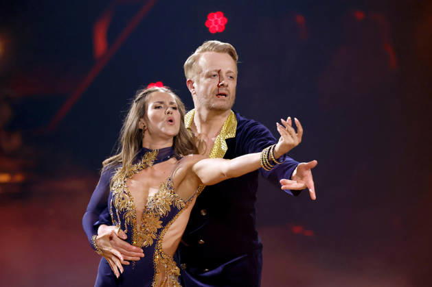 Entertainer Ross Antony und Profitänzerin Mariia Maksina bei der sechsten Tanzshow der 19. Staffel der RTL-Tanzshow Lets Dance im Coloneum. Ross Antony läuft das Blut übers Gesicht, nachdem er sich beim tanzen eine blutende Wunde zugezogen hat. Köln, 17.04.2026 NRW Deutschland Copyright: xChristophxHardtx
