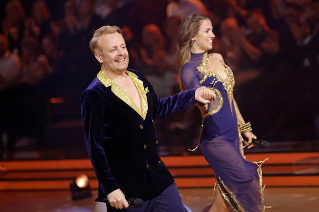 Entertainer Ross Antony und Profitänzerin Mariia Maksina bei der sechsten Tanzshow der 19. Staffel der RTL-Tanzshow Lets Dance im Coloneum. Ross Antony hat noch getrocknetes Blut am Gesicht, nachdem er sich beim tanzen eine blutende Wunde zugezogen hat. Köln, 17.04.2026 NRW Deutschland Copyright: xChristophxHardtx