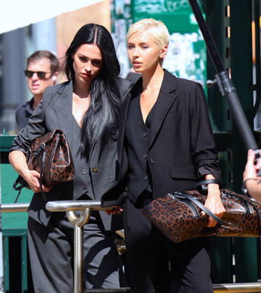 Amelia Gray and Iris Law during a photoshoot in New York Models Amelia Gray Hamlin and Iris Law are doing a photoshoot of DKNY in Tribeca, New York on April 17, 2026. Photo by Dylan Travis ABACAPRESS.COM New York NY  Copyright: xDylanxTravis ABACAx