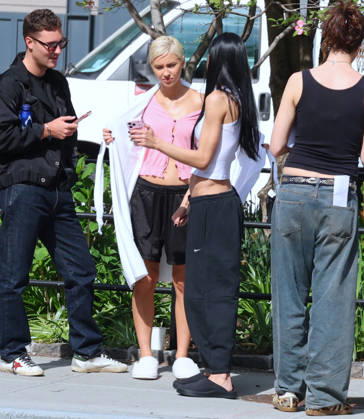 Amelia Gray and Iris Law during a photoshoot in New York Models Amelia Gray Hamlin and Iris Law are doing a photoshoot of DKNY in Tribeca, New York on April 17, 2026. Photo by Dylan Travis ABACAPRESS.COM New York NY  Copyright: xDylanxTravis ABACAx