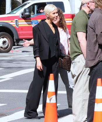 Amelia Gray and Iris Law during a photoshoot in New York Models Amelia Gray Hamlin and Iris Law are doing a photoshoot of DKNY in Tribeca, New York on April 17, 2026. Photo by Dylan Travis ABACAPRESS.COM New York NY  Copyright: xDylanxTravis ABACAx