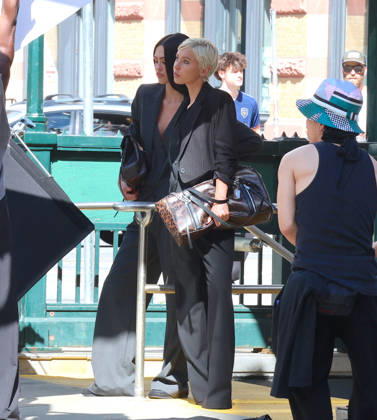 Amelia Gray and Iris Law during a photoshoot in New York Models Amelia Gray Hamlin and Iris Law are doing a photoshoot of DKNY in Tribeca, New York on April 17, 2026. Photo by Dylan Travis ABACAPRESS.COM New York NY  Copyright: xDylanxTravis ABACAx