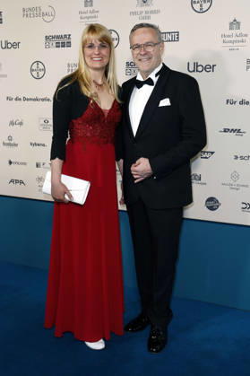 Jörg Dittrich mit Ehefrau beim 73. Bundespresseball 2026 im Hotel Adlon Kempinski. Berlin, 17.04.2026