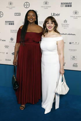 Aminata Toure und Ricarda Lang beim 73. Bundespresseball 2026 im Hotel Adlon Kempinski. Berlin, 17.04.2026