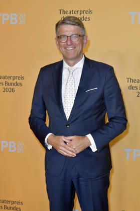 Wolfram Weimer bei der Verleihung des Theaterpreises des Bundes 2026 im Haus der Berliner Festspiele . Berlin, 17.04.2026