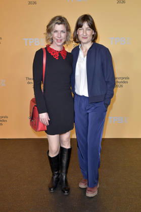 Brigitte Zeh und Marie Leuenberger bei der Verleihung des Theaterpreises des Bundes 2026 im Haus der Berliner Festspiele . Berlin, 17.04.2026