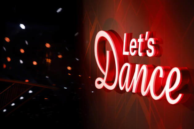 Das Logo der Show zu sehen am Rande der sechsten Tanzshow der 19. Staffel der RTL-Tanzshow Lets Dance im Coloneum. (Themenbild, Symbolbild) Köln, 17.04.2026 NRW Deutschland Copyright: xChristophxHardtx