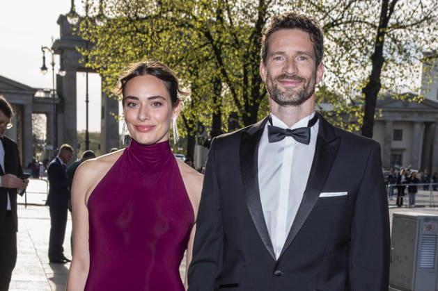 ABB PRESSEBALL- Danielle Bezaire und Arne Friedrich Freuundin zu Gast auf dem 73.Bundespresseball im Hotel Adlon Kempinski am 17.04.2026 in Berlin