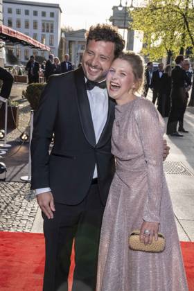 ABB PRESSEBALL- Felix Banaszak und Frau Charlotte Obermeier Bundesvorsitzender von Buendnis 90 Die Gruenen, zu Gast auf dem 73.Bundespresseball im Hotel Adlon Kempinski am 17.04.2026 in Berlin