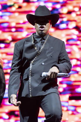 Ne-Yo Performs in Madrid, Spain - 17 Apr 2026 Singer Shaffer Chimere Smith, better known as Ne-Yo, performs live during a concert at the Movistar Arena in Madrid. Madrid Spain Copyright: xAtilanoxGarciax xSOPAxImagesx photos13610