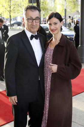 Cem Özdemir mit Ehefrau Flavia Zaka beim 73. Bundespresseball 2026 im Hotel Adlon Kempinski. Berlin, 17.04.2026