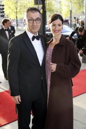 Cem Özdemir mit Ehefrau Flavia Zaka beim 73. Bundespresseball 2026 im Hotel Adlon Kempinski. Berlin, 17.04.2026