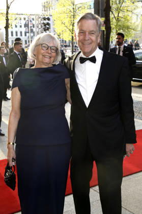 Claus Kleber mit Ehefrau Renate beim 73. Bundespresseball 2026 im Hotel Adlon Kempinski. Berlin, 17.04.2026