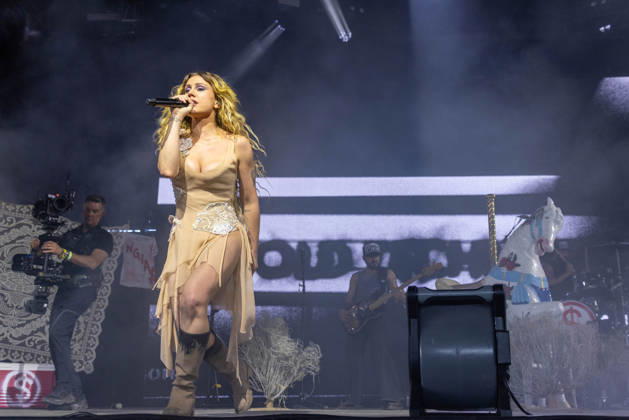 April 17, 2026, Indio, California, U.S: Singer SLAYYYTER (CATHERINE GRACE GARNER) during Coachella Valley Music and Arts Festival at Empire Polo Club in Indio, California Indio U.S  - ZUMAs135 20260417_zap_s135_013 Copyright: xDanielxDeSloverx