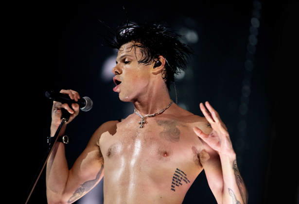 Yungblud live at First Direct Bank Arena, Leeds, UK, 17 April 2026. Yungblud performing live at First Direct Bank Arena, Leeds, UK, 17 April 2026., Credit:Hels MIllington Avalon  Copyright: xHelsxMIllingtonx xAvalonx 1092428845