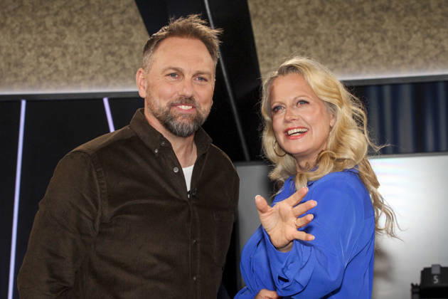 ABB TALKSHOW- Steven Gaetjen mit Barbara Schoeneberger Moderatoren der NDR Talkshow , aus dem NDR 3 Studio am 17.04.2026 in Hamburg