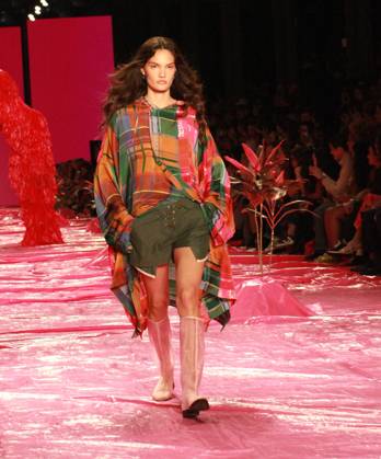 RECORD DATE NOT STATED Izabela Capeto s fashion show at Rio Fashion Week 2026. Rio de Janeiro (RJ), 04 18 2026 - Fashion Show Brand Izabela Capeto RJ - Fashion show of the Izabela Capeto brand during Rio de Janeiro Fashion Week (RIOFW), the event takes place at Pier Maua in the city of Rio de Janeiro, this Saturday, April 18, 2026.(Foto: Onofre Veras Thenews2 imago images) Izabela Capeto s fashion show at Rio Fashion Week 2026.  Copyright: xonofrexverasx