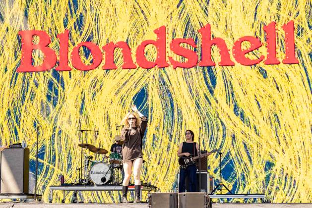 April 18, 2026, Indio, California, U.S: Musician BLONDSHELL (SABRINA MAE TEITELBAUM) during Coachella Valley Music and Arts Festival at Empire Polo Club in Indio, California Indio U.S  - ZUMAs135 20260418_zap_s135_073 Copyright: xDanielxDeSloverx