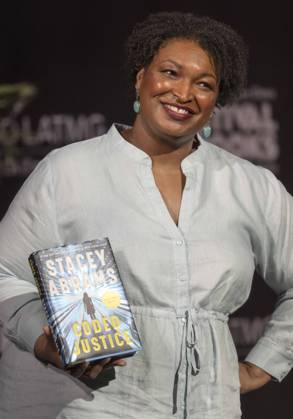 April 18, 2026 - Los Angeles, California, USA - STACEY ABRAMS speaks at the 2026 Los Angeles Times Festival of Books on the campus of the University of Southern California. Los Angeles USA - ZUMAce6_ 20260418_zaf_ce6_006 Copyright: xBrianxCahnx