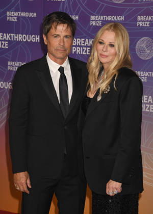SANTA MONICA, CA - APRIL 18: Rob Lowe and Sheryl Berkoff at the 2026 Breakthrough Prize on April 18, 2026 at Barker Hangar in Santa Monica, California. Copyright: xJeffreyxMayer MediaPunchx