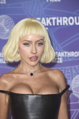 Christina Aguilera at arrivals for 12th Breakthrough Prize Ceremony, Barker Hangar, Santa Monica, CA, April 18, 2026. Photo By: Elizabeth Goodenough Everett Collection 12th Breakthrough Prize Ceremony PUBLICATIONXNOTxINxCANxCHNxFRAxITAxJPNxNORxPOLxRUSxESPxUKxUSA