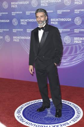 Oscar Isaac at arrivals for 12th Breakthrough Prize Ceremony, Barker Hangar, Santa Monica, CA, April 18, 2026. Photo By: Elizabeth Goodenough Everett Collection 12th Breakthrough Prize Ceremony PUBLICATIONXNOTxINxCANxCHNxFRAxITAxJPNxNORxPOLxRUSxESPxUKxUSA