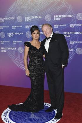 FranÃ§ois-Henri Pinault, Salma Hayek at arrivals for 12th Breakthrough Prize Ceremony - Part 2, Barker Hangar, Santa Monica, CA, April 18, 2026. Photo By: Elizabeth Goodenough Everett Collection 12th Breakthrough Prize Ceremony - Part 2 PUBLICATIONXNOTxINxCANxCHNxFRAxITAxJPNxNORxPOLxRUSxESPxUKxUSA