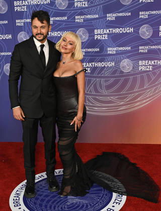 2026 Breakthrough Prize Ceremony Matthew Rutler and Christina Aguilera arriving to the 12th Breakthrough Prize Ceremony held at Barker Hangar on April 18, 2026 in Santa Monica, CA. Santa Monica Barker Hangar California USA Copyright: xStarbuck xAFF-USA.COMx
