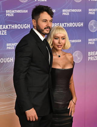 2026 Breakthrough Prize Ceremony Matthew Rutler and Christina Aguilera arriving to the 12th Breakthrough Prize Ceremony held at Barker Hangar on April 18, 2026 in Santa Monica, CA. Santa Monica Barker Hangar California USA Copyright: xStarbuck xAFF-USA.COMx