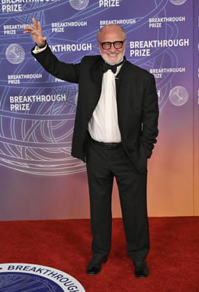 2026 Breakthrough Prize Ceremony Carlos Slim arriving to the 12th Breakthrough Prize Ceremony held at Barker Hangar on April 18, 2026 in Santa Monica, CA. Santa Monica Barker Hangar California USA Copyright: xStarbuck xAFF-USA.COMx