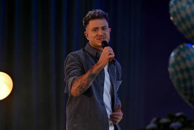 18.04.2026, Max Weidner™s Mia San Schlager 2.0, in der Festhalle Waldmünchen, Bayern, Deutschland (GER), im Bild: Max Weidner,
