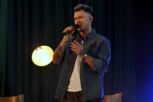 18.04.2026, Max Weidner™s Mia San Schlager 2.0, in der Festhalle Waldmünchen, Bayern, Deutschland (GER), im Bild: Max Weidner,