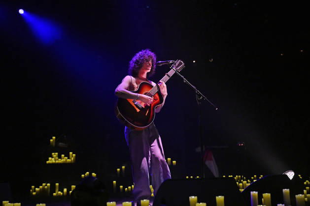 Jacob Alon performing at Roundhouse in London LONDON, ENGLAND - APRIL 18: Jacob Alon performing at Roundhouse, Chalk Farm on April 18, 2026 in London, England. CAP MAR MAR Great Britain Copyright: xMartinxHarris CapitalxPicturesx