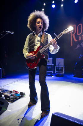 Robert Jon & The Wreck at Shepherds Bush Empire 18 04 26 American five-piece blues rock and Southern rock band from California, Robert Jon & The Wreck perform at O2 Shepherds Bush Empire in London on 18th April 2026. Robert Jon Burrison Lead vocals, guitar Andrew Espantman Drums, backing vocals Warren Murrel Bass guitar Henry James (Schneekluth) Lead guitar, vocals Jake Abernathie Keyboards, Credit:Zoran Veselinovic Avalon UK, London, O2 Shepherds Bush Empire  Copyright: xZoranxVeselinovicx xAvalonx 1092669189