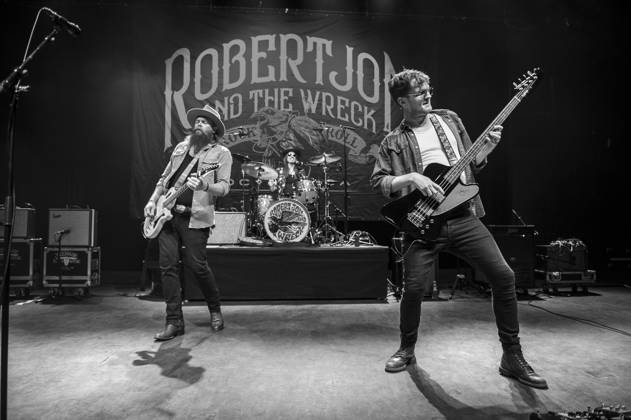 Robert Jon & The Wreck at Shepherds Bush Empire 18 04 26 American five-piece blues rock and Southern rock band from California, Robert Jon & The Wreck perform at O2 Shepherds Bush Empire in London on 18th April 2026. Image converted to black and white. Robert Jon Burrison Lead vocals, guitar Andrew Espantman Drums, backing vocals Warren Murrel Bass guitar Henry James (Schneekluth) Lead guitar, vocals Jake Abernathie Keyboards, Credit:Zoran Veselinovic Avalon UK, London, O2 Shepherds Bush Empire  Copyright: xZoranxVeselinovicx xAvalonx 1092669373