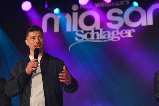 18.04.2026, Max Weidners Mia San Schlager 2.0, in der Festhalle Waldmünchen, Bayern, Deutschland (GER), im Bild: Ramon Roselly,