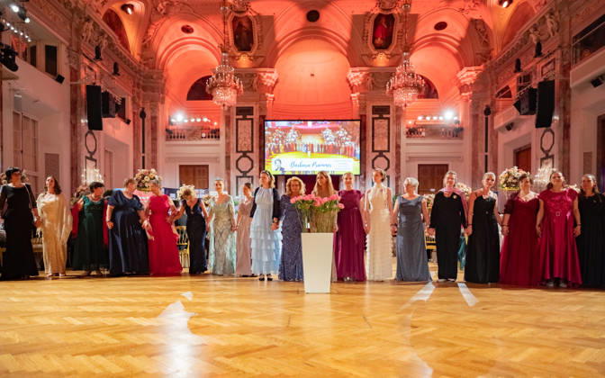 20260418 19. DAC Dancer against Cancer Ball WIEN, OESTERREICH - 18. APRIL: Gruppenbild - Memory Lane 2026 anlaesslich des 19. DaC Dancer against Cancer Galaballs in der Wiener Hofburg am 18. April 2026 in Wien, Oesterreich. 260418_SEPA_17_042 Copyright: xIsabellexOuvrardx SEPAxMedia
